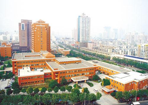 施耐德螺杆空压机合作伙伴-上海仁济医院东院